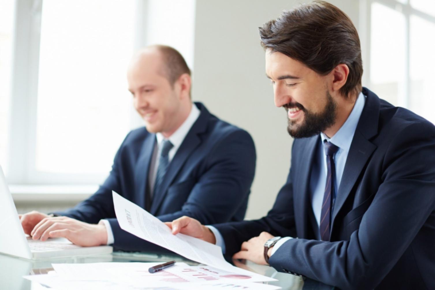 Strategische Finanzplanung im Büro